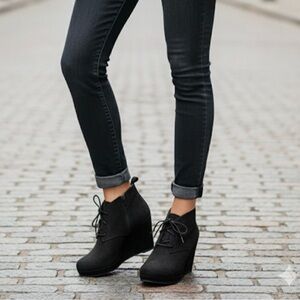 DV by DOLCE VITA Terri Wedge Booties, Women’s 5.5, Black